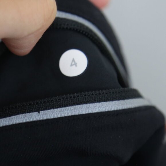 Lululemon Run: Speed Short Naked Seam Black Size 4 Athletic Workout Wear - Picture 5 of 8